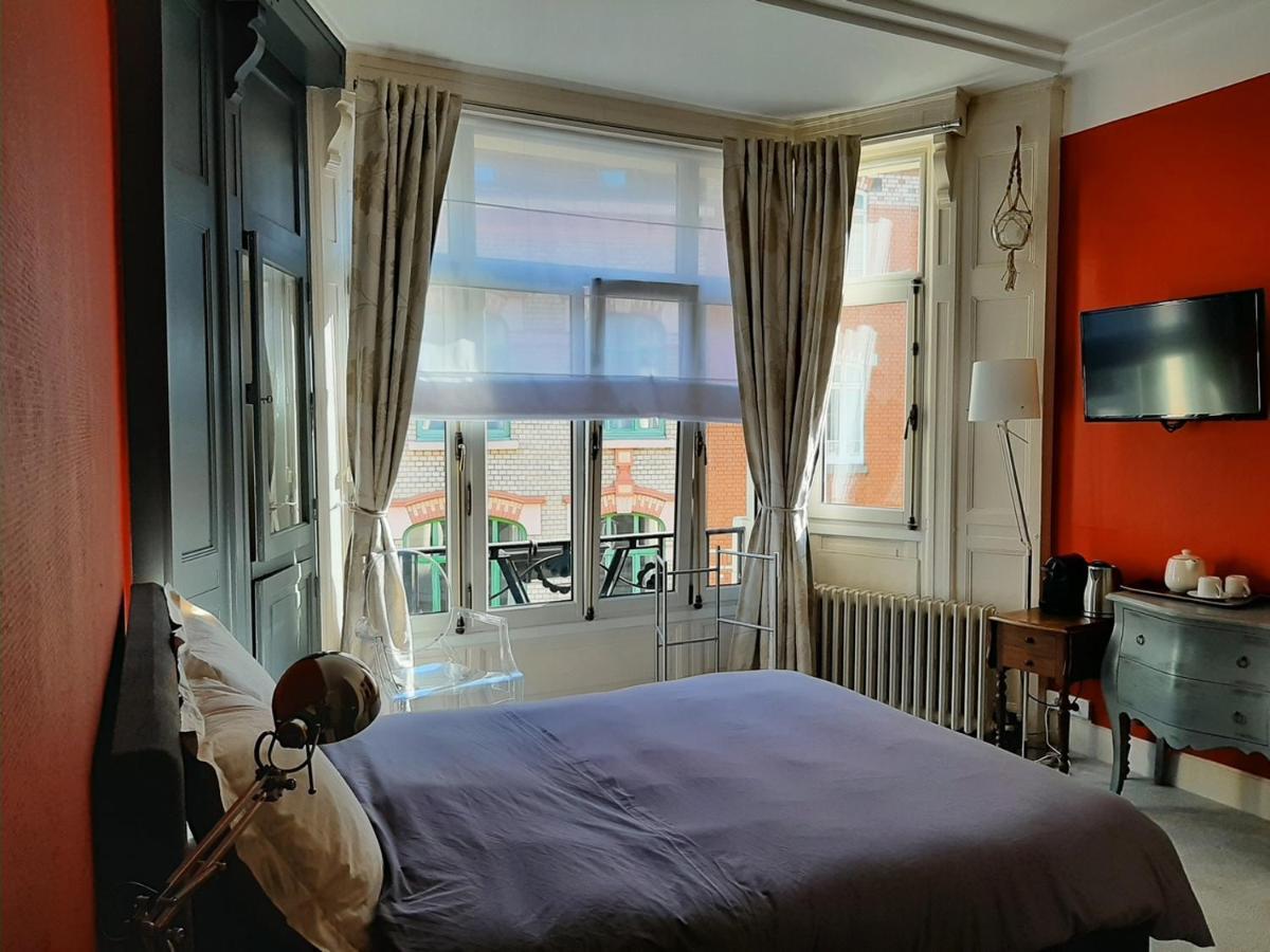Double Room,1077174781:JPEG